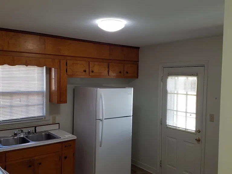 510A N Townville St — Photo 6