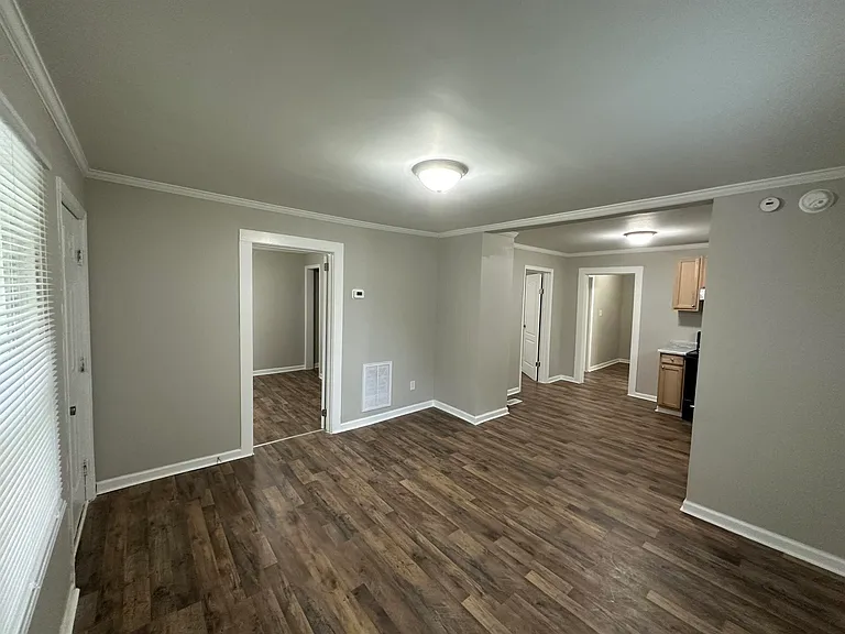 420 Airline Ave — Photo 5
