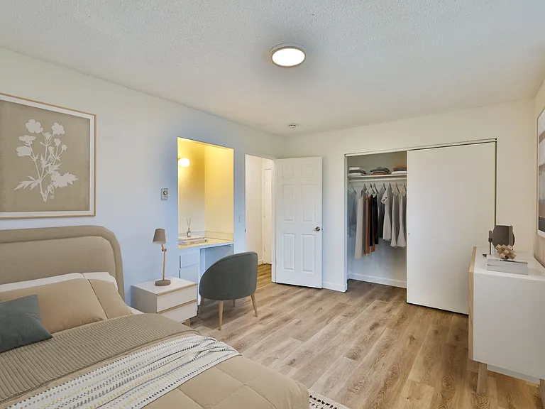303 E 2nd St #5 — Photo 5