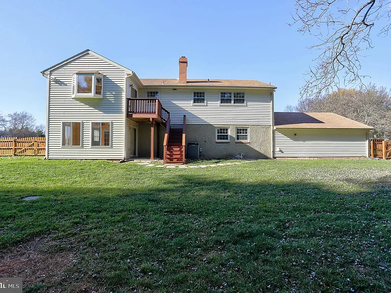 3229 Ramblewood Rd — Photo 3