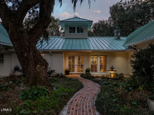 156 Spanish Point Dr, Beaufort, SC 29902