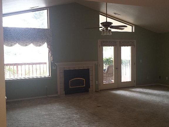 4th image of 170 SE Crescent Dr