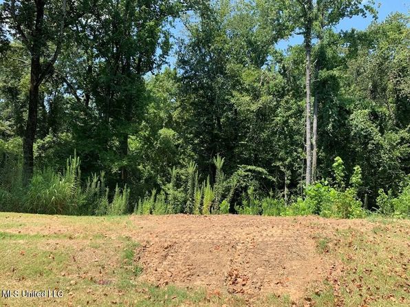 108 Florida Dr, Natchez, MS 39120
