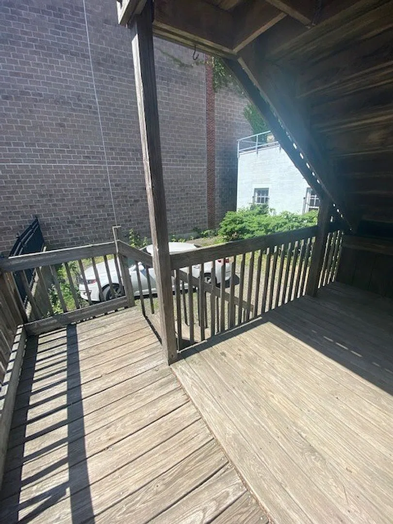 Beautiful Single Family House for Rent Right by Yale! — Photo 3