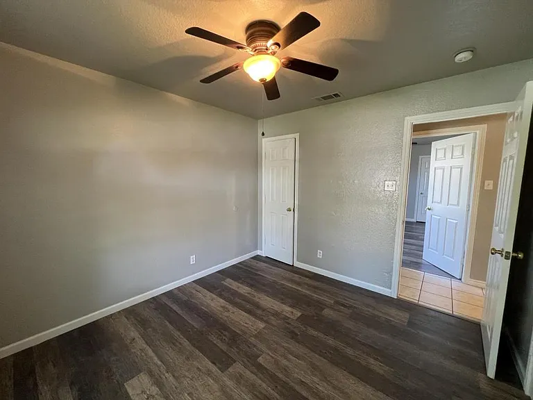 3607 Crescent Dr — Photo 16