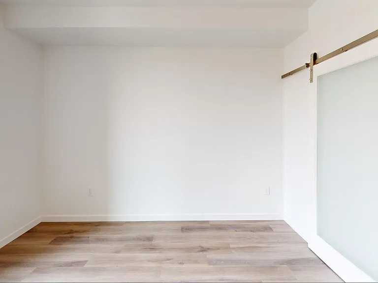 Hue Apartments — Photo 43