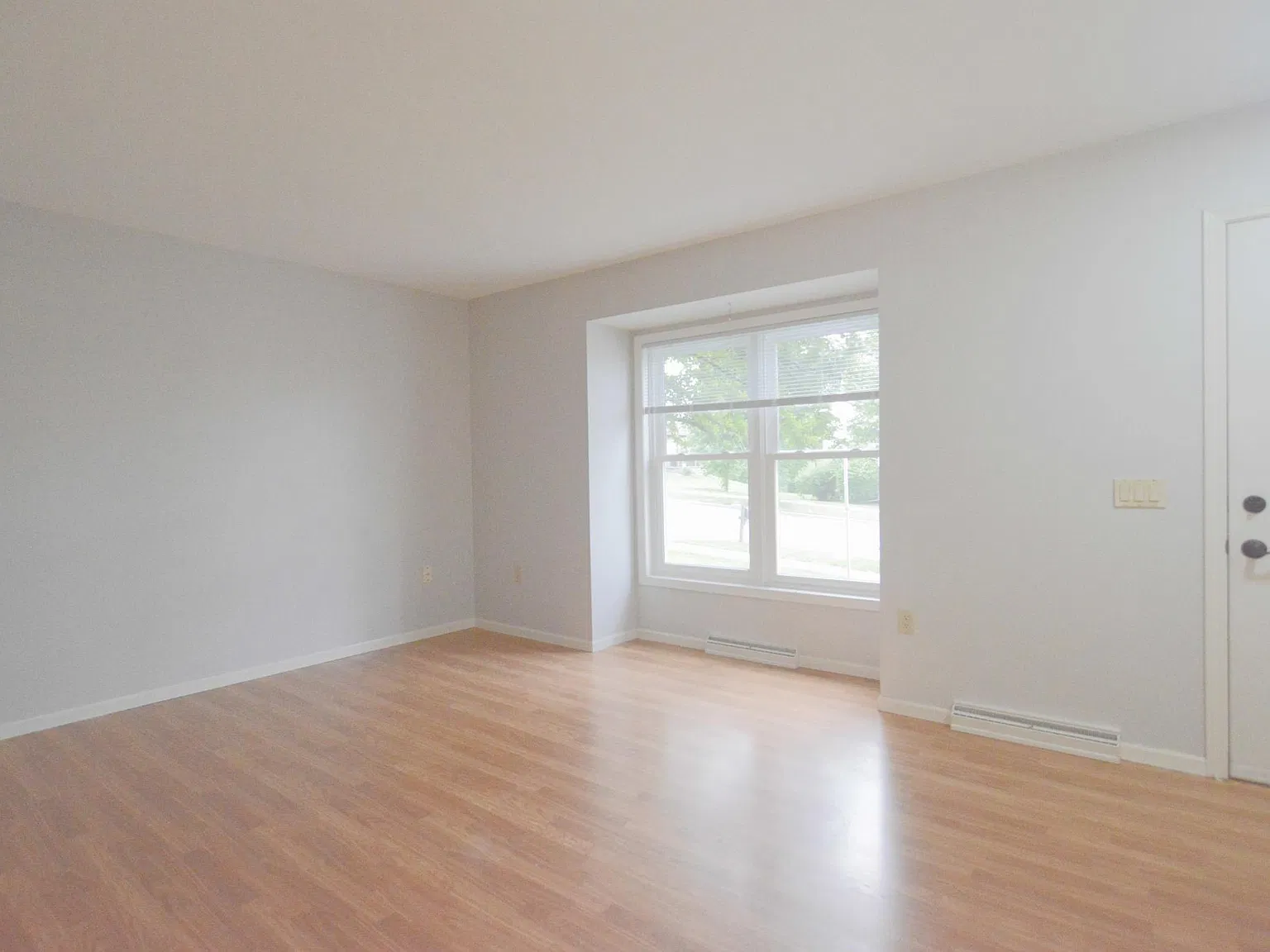 3501 Cosgrove Dr — Photo 3