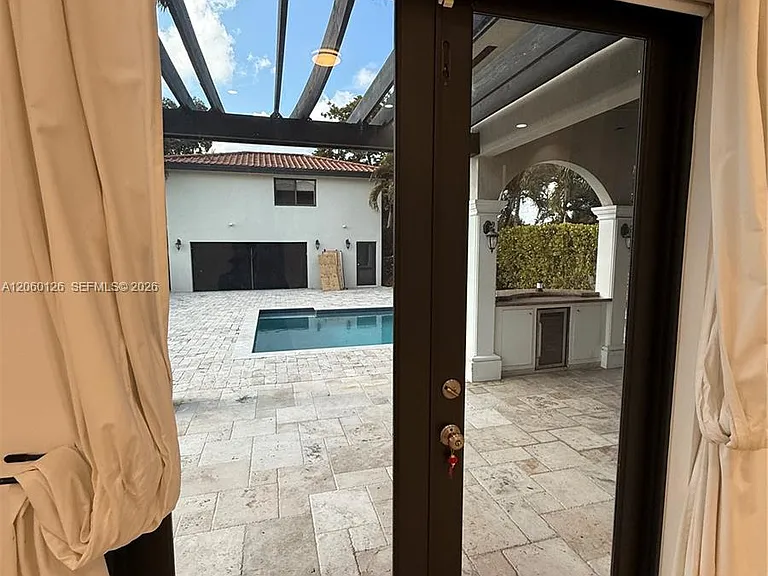 8881 SW 28th St — Photo 14