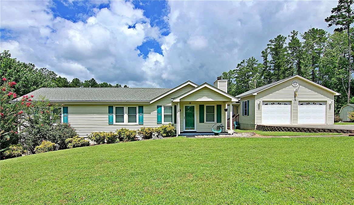 3 bed, 1164 sqft, $1,725 — Photo 1