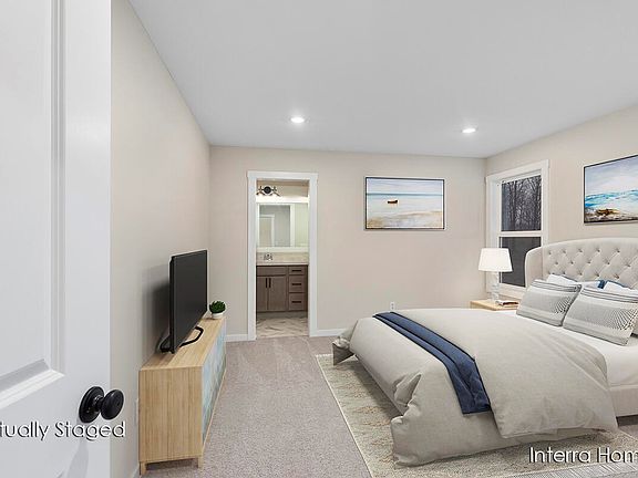 5th image of 1544 N Village Cir #81