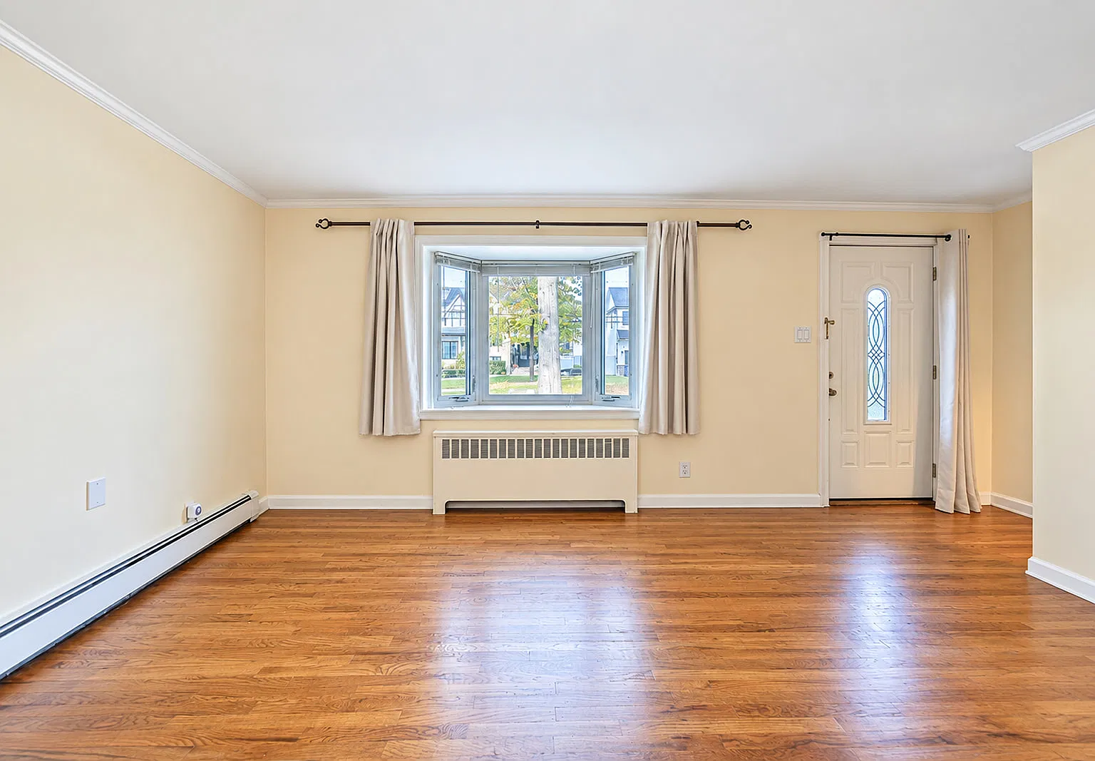 4 bed, 1590 sqft, $4,000 — Photo 4