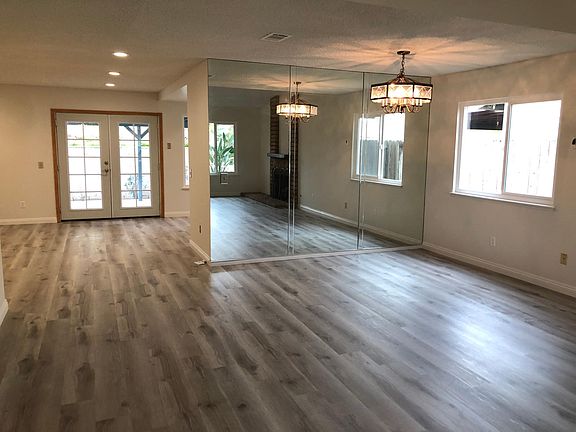 2nd image of 25837 Hinckley St