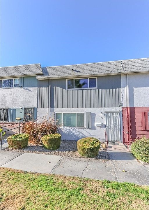 1st image of 122 Greenbriar Townhouse Way