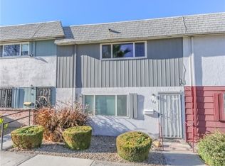 122 Greenbriar Townhouse Way, Las Vegas, NV 89121