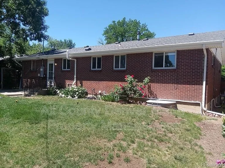 1610 S Allison St — Photo 19