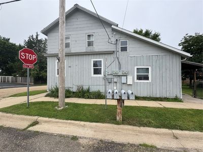 400 Vanderbilt St, Fairfax, IA, 52228
