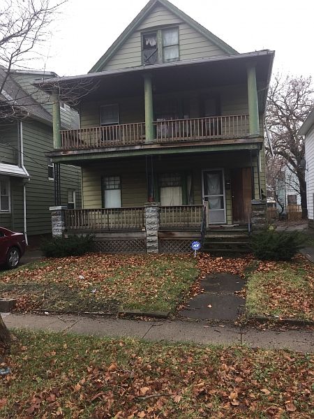 1st image of 676 E 92nd St