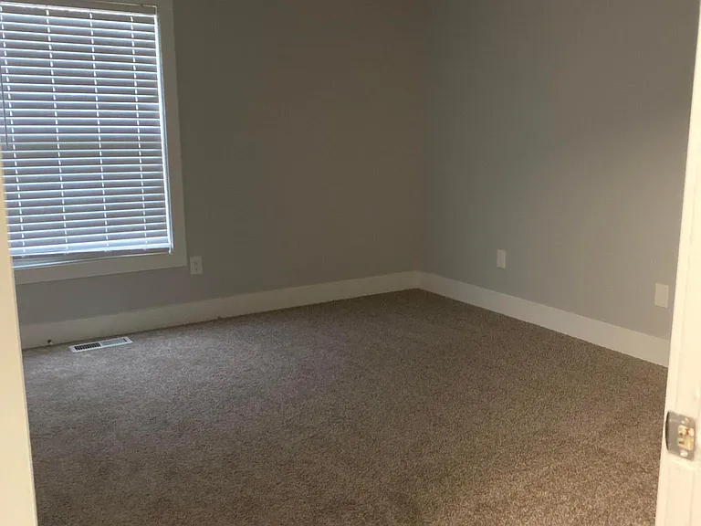 Sussex-Newly Upgraded Master Bedroom