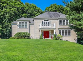 19 Random Farms Cir, Chappaqua, NY 10514