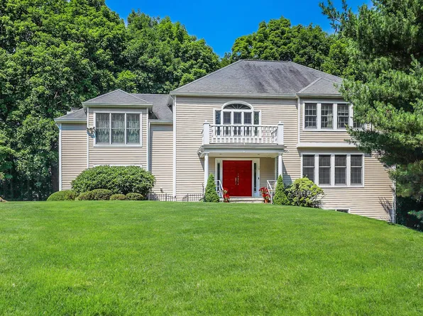 19 Random Farms Circle, Chappaqua, NY 10514