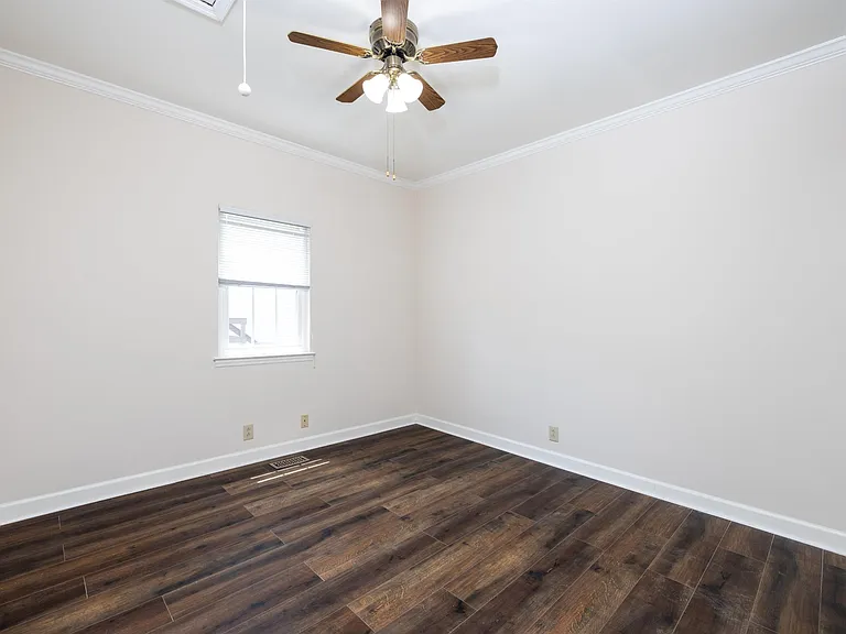 1215 Carriage Park Dr — Photo 26