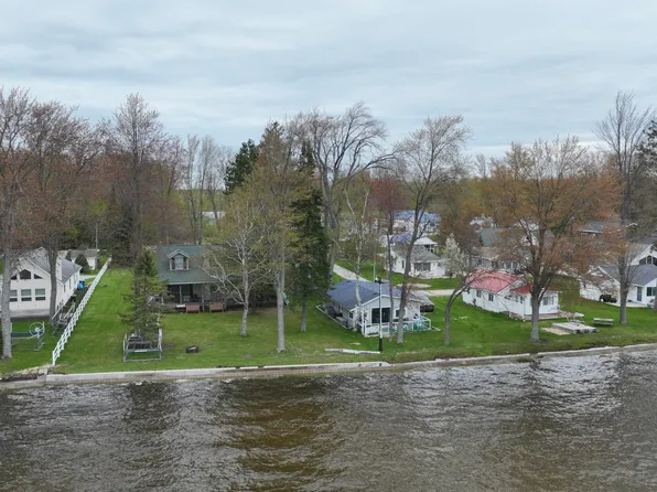 7709 E Houghton Lake Dr, Houghton Lake MI