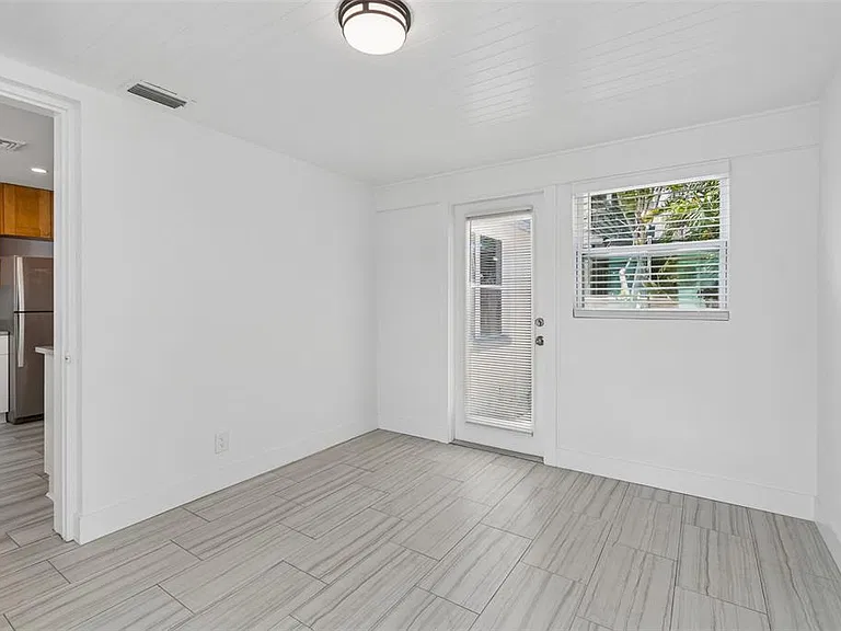 8125 Bayshore Dr — Photo 20