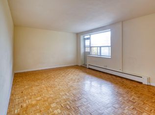 1465 Tyneburn Cres #103, Mississauga, ON L4X1P7