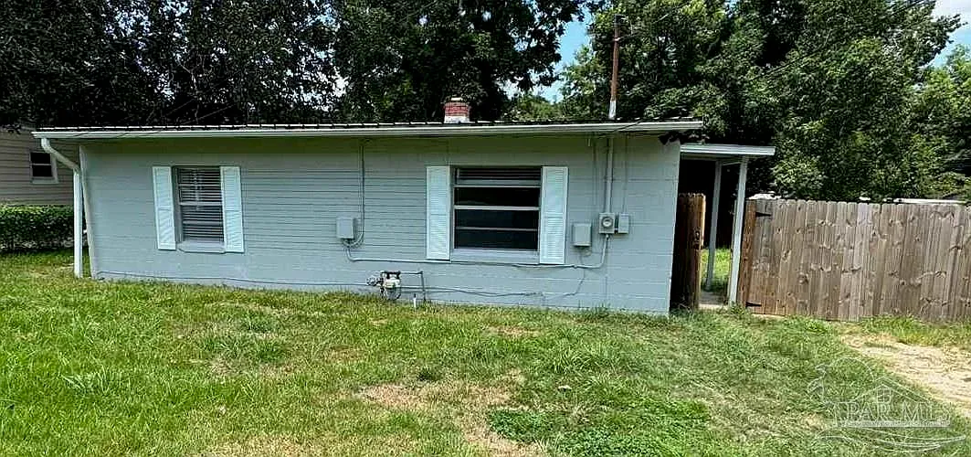 2 bed, 1100 sqft, $1,300 — Photo 2