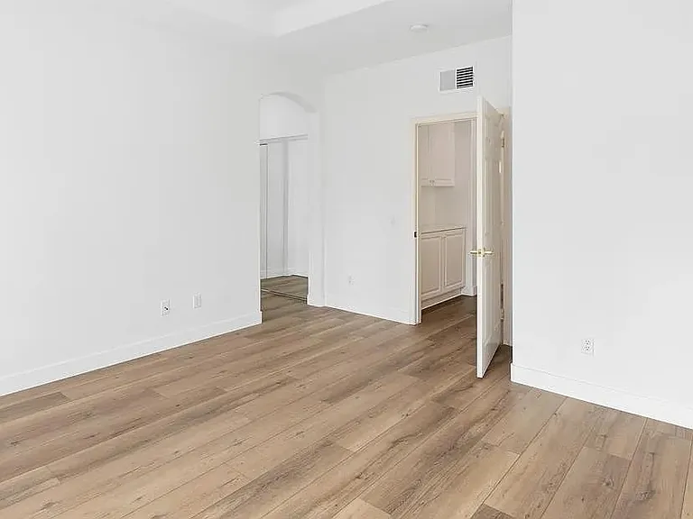 2738 Carriagedale Row — Photo 21
