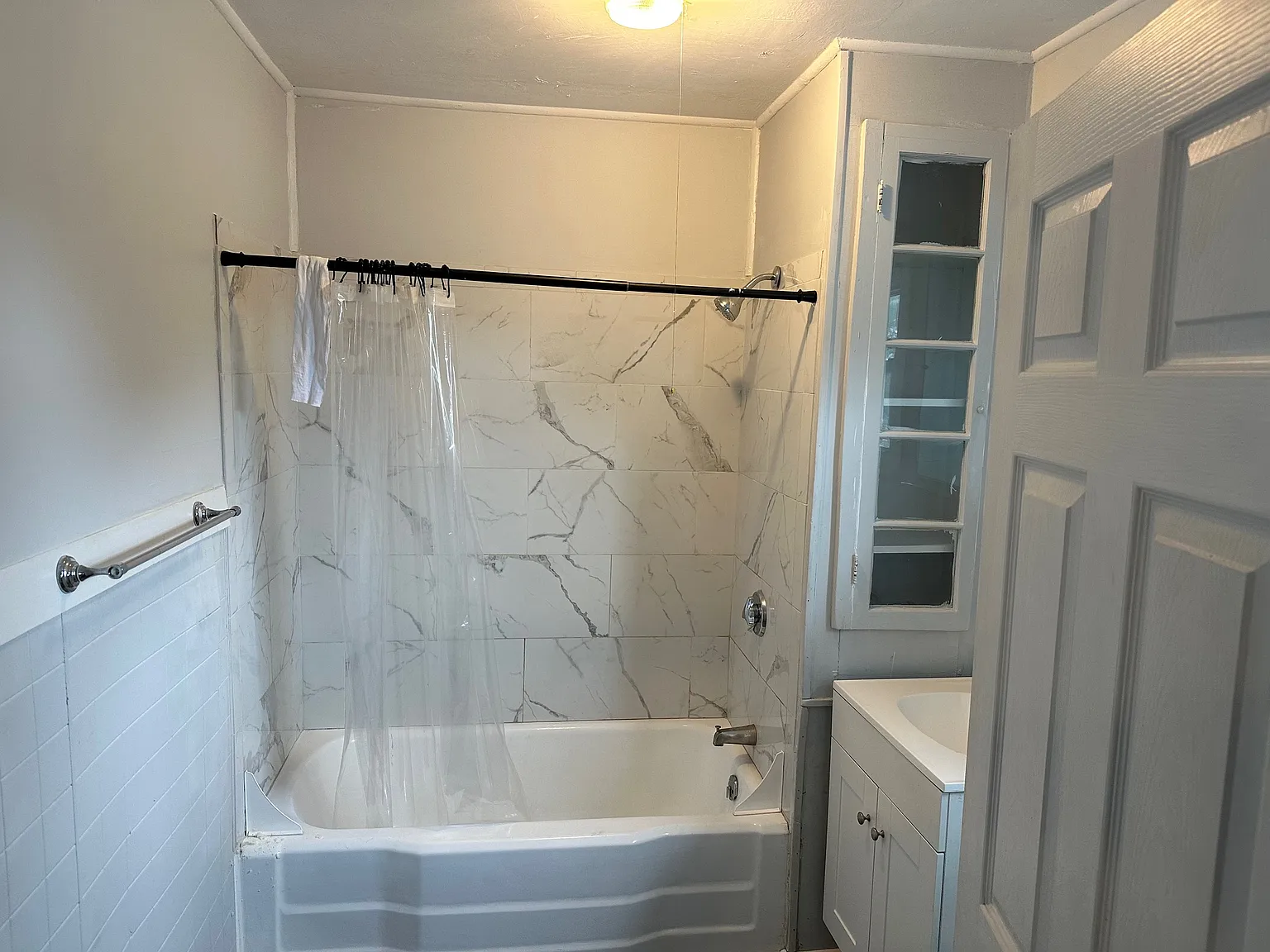 103 N Main St — Photo 3