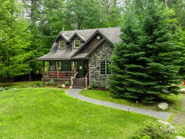 9 Gooseberry Ln, Jay, NY 12941