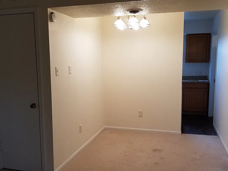 746 Demaret Dr — Photo 7