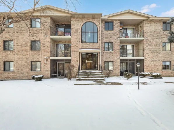 4922 134th St APT 305, Crestwood, IL 60418