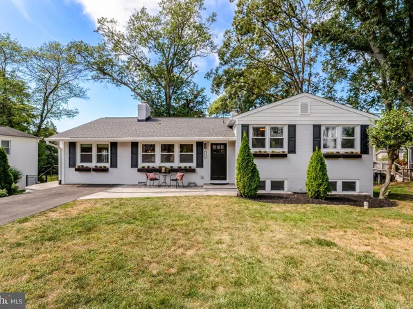 1111 Westmoreland Rd, Alexandria, VA 22308