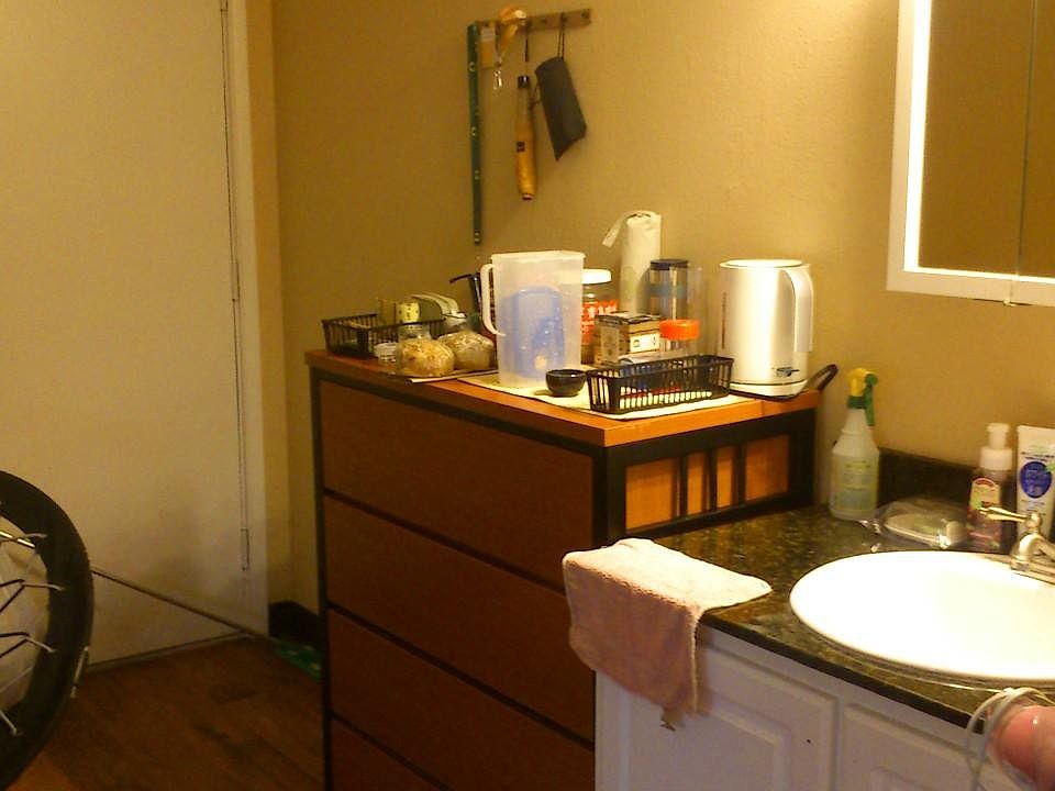 2nd image of 1810 Harris St APT 111