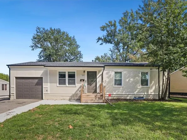 1201 N Indian Ln, Independence, MO 64056