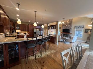 17 Boulder Ridge Dr #A, West Dover, VT 05356