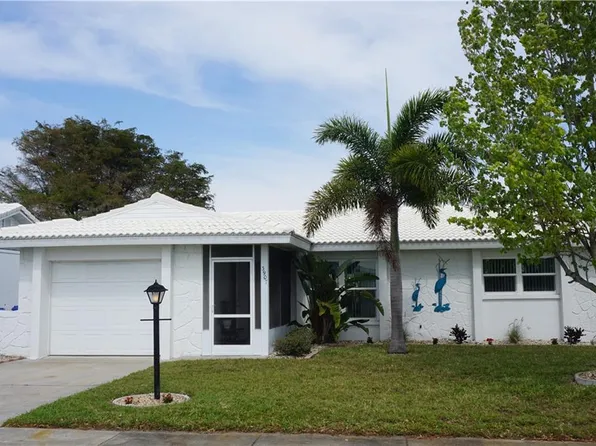 3907 Chinaberry Rd, Bradenton, FL 34208