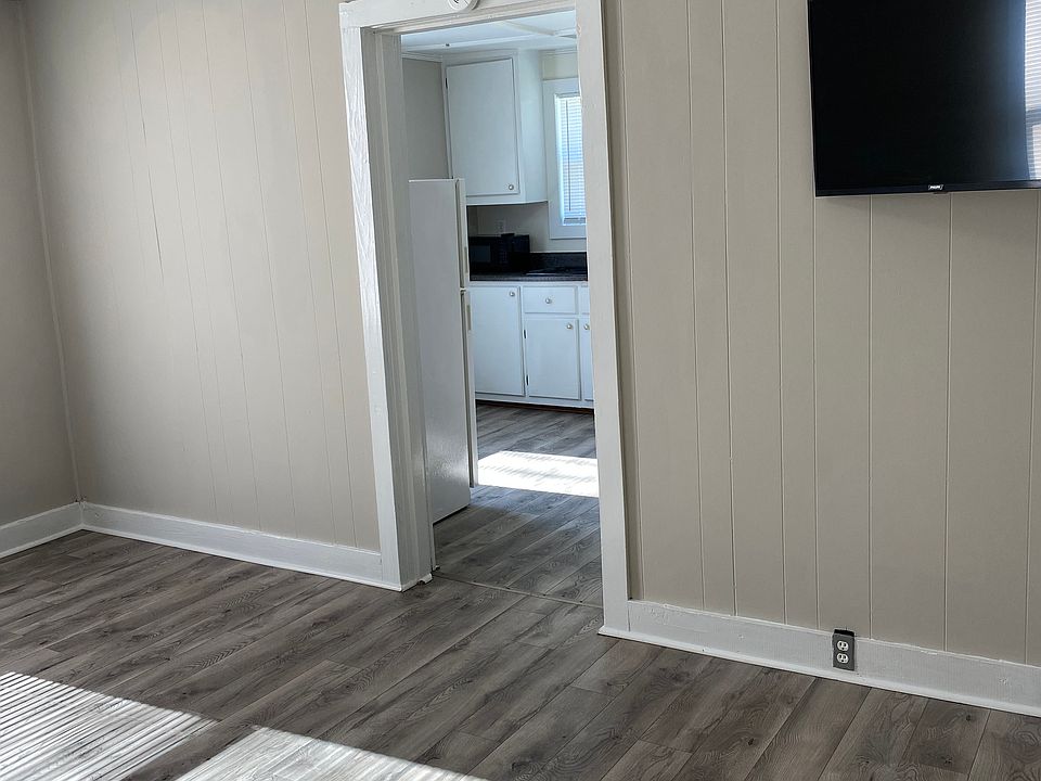 New Flooring and Freshly Painted!