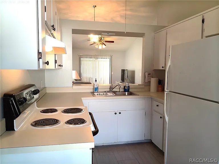 1871 Arrowwood Ln — Photo 8