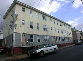 91 Sylvian St, Central Falls, RI 02863