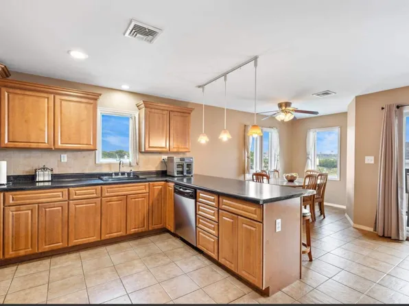 14 Kroll Ter #B, Secaucus, NJ 07094