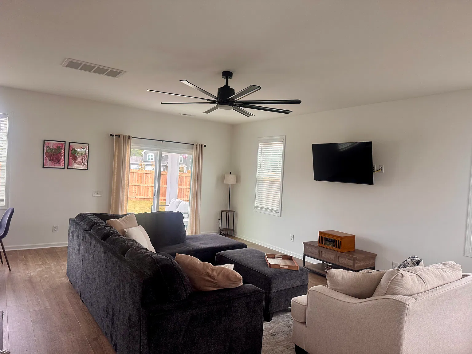 3 bed, 2.5 bath, 1588 sqft, $2,395 — Photo 3
