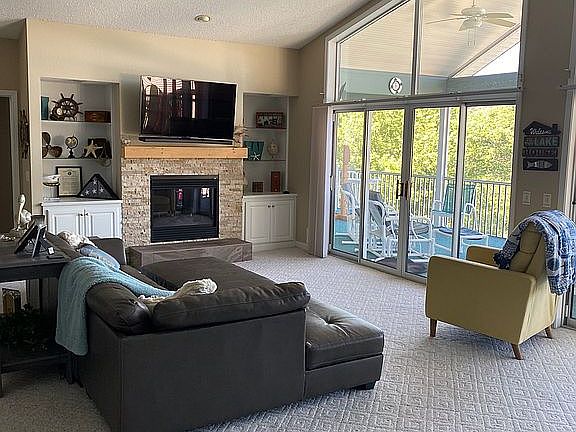 5th image of 73 Evergreen Condo Dr Unit 4B