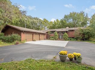 2626 Rock Creek Rd, Plano, IL 60545