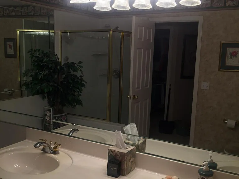 Master Bath - his and her vanity sinks -
Upper sleeping level.