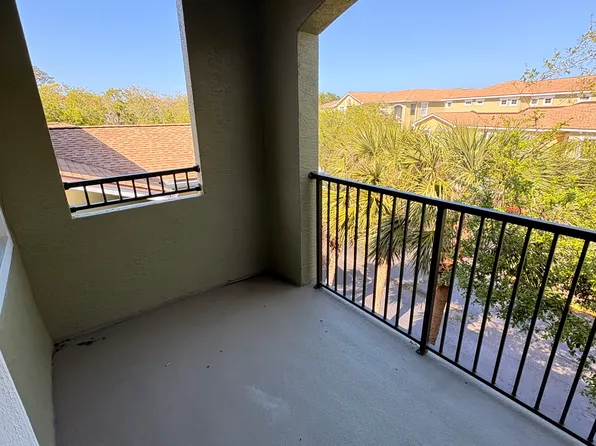 1050 Bella Vista Blvd APT 306, St Augustine, FL 32084