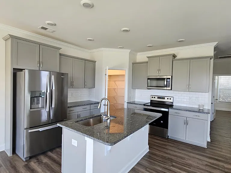 422 Yellow Fox Rd — Photo 9