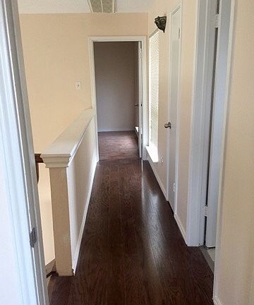 5th image of 1402 Hoover Dr